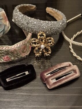 💥💥50% OFF THIS LISTING! "SEND A LIKE"  Sparkly Silver  Headband Bundle!